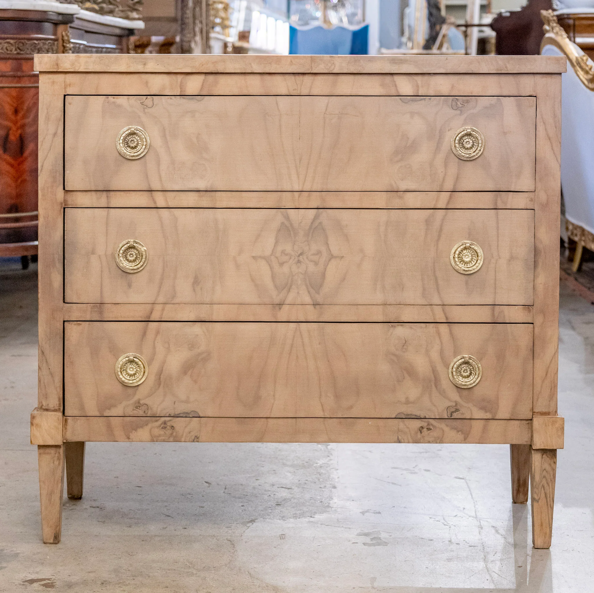 Nightstands & Dressers